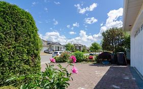3 Private, Spacious, Bright Rooms In A Gorgeous House